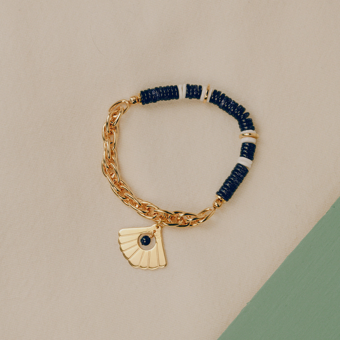 Bracelet sans fermoir en chaine et perles facile à vivre de LAURIE L. bijoux