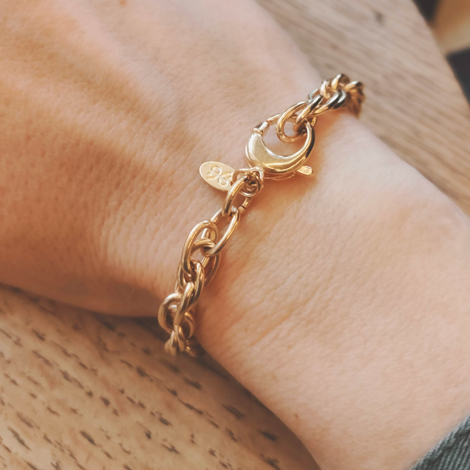 bijou bracelet or chaine torsade et grand fermoir