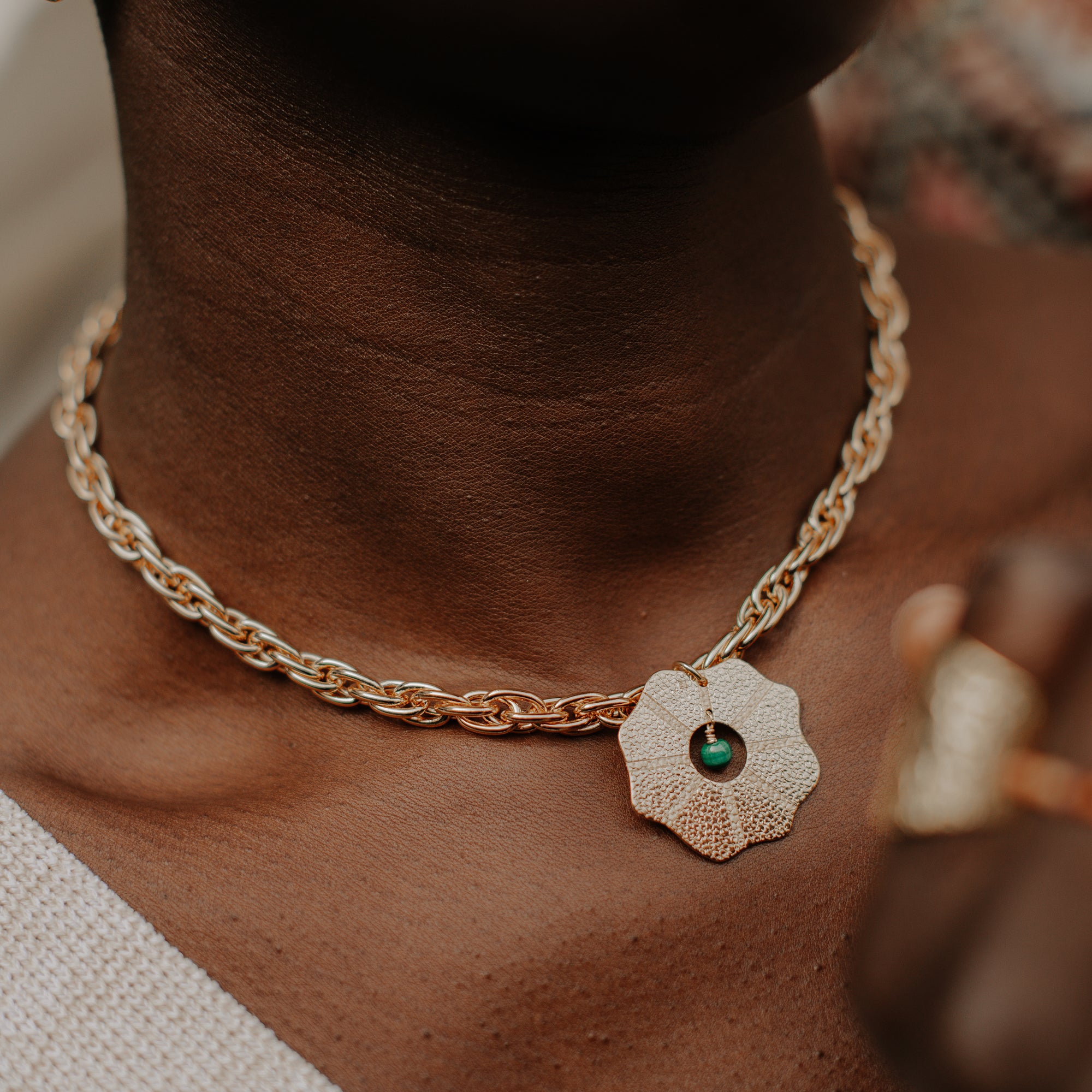 Collier chaine plaqué or avec pendentif perle exclusif personnalisable